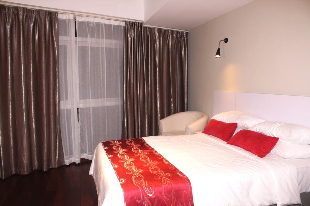 Easyrest Hotel Петалинг Джая Стая снимка